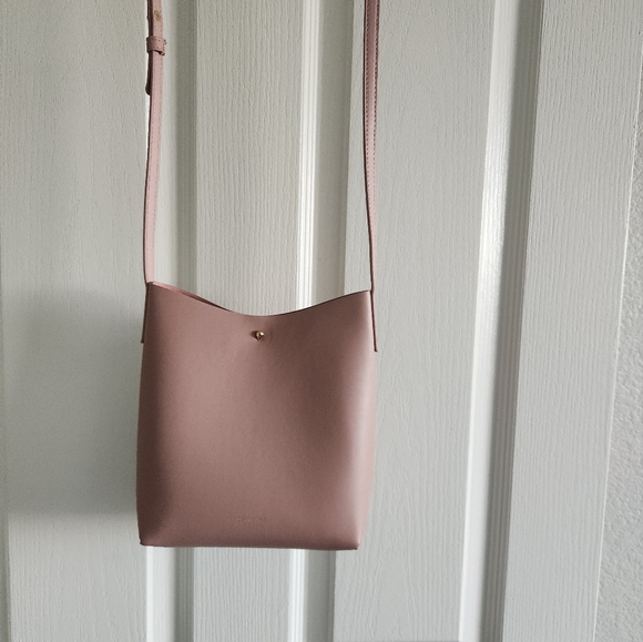 Samara Vegan Leather Medium Shoulder Bag - Picture 4 of 12